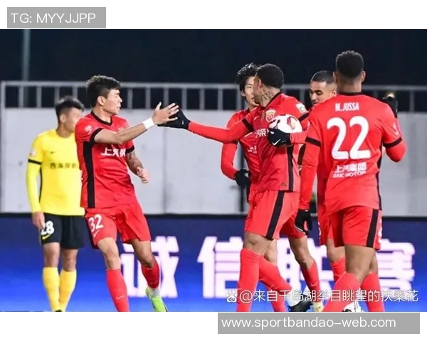 备战新赛季上海海港稳步前行期待辉煌未来 备战新赛季上海海港稳步前行期待辉煌未来