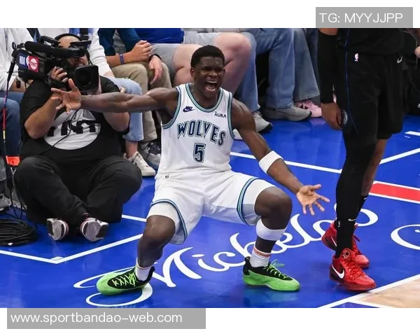 森林狼历史新篇章芬奇带队前15场取得10胜成就再现